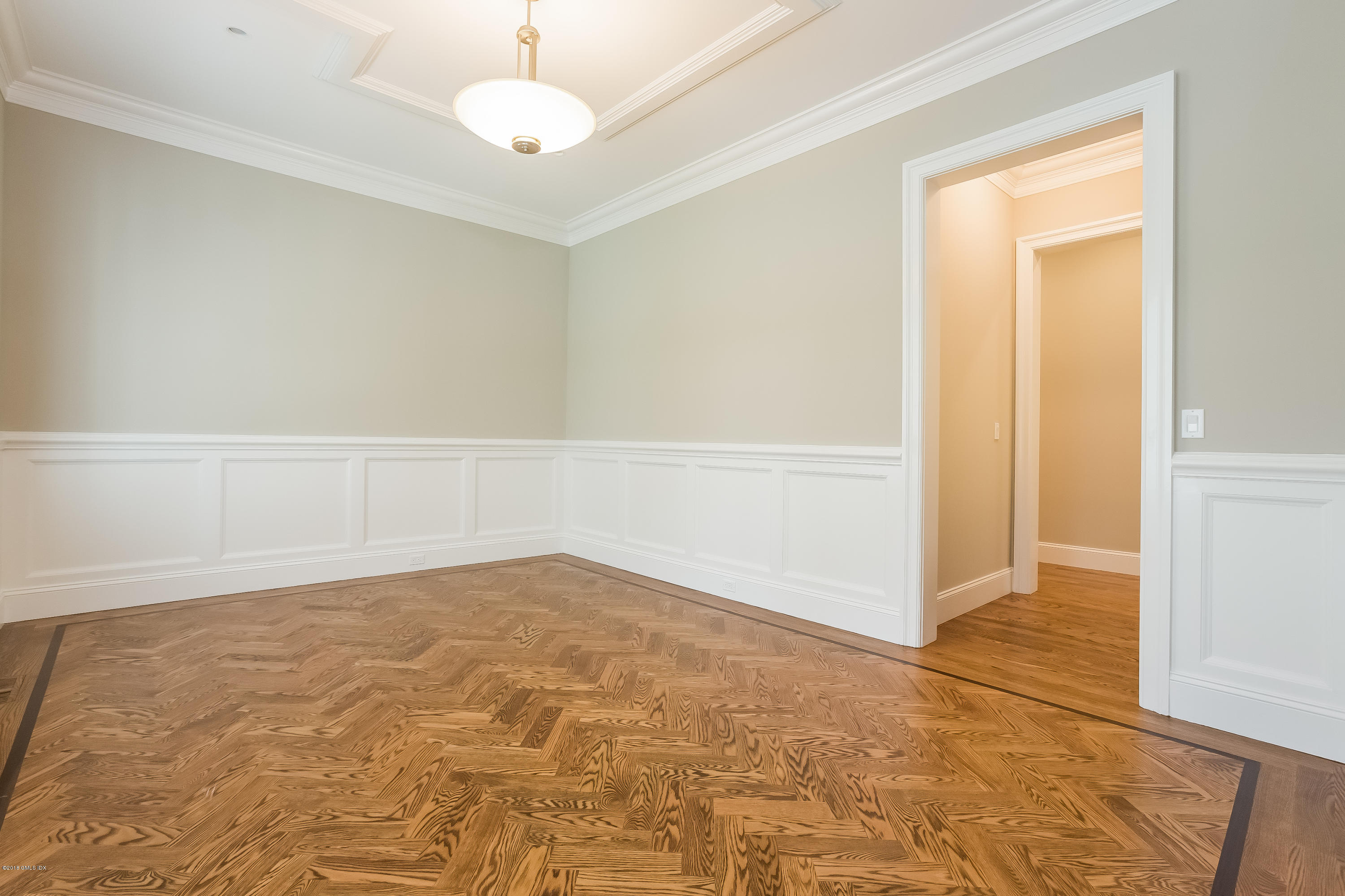 14 Palmer Terrace Riverside, CT 06878 - Photo 8 of 33