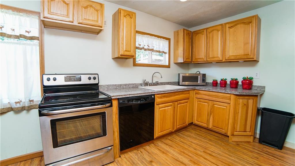 305 Valley Drive Rochester, PA 15074 - Photo 5 of 16