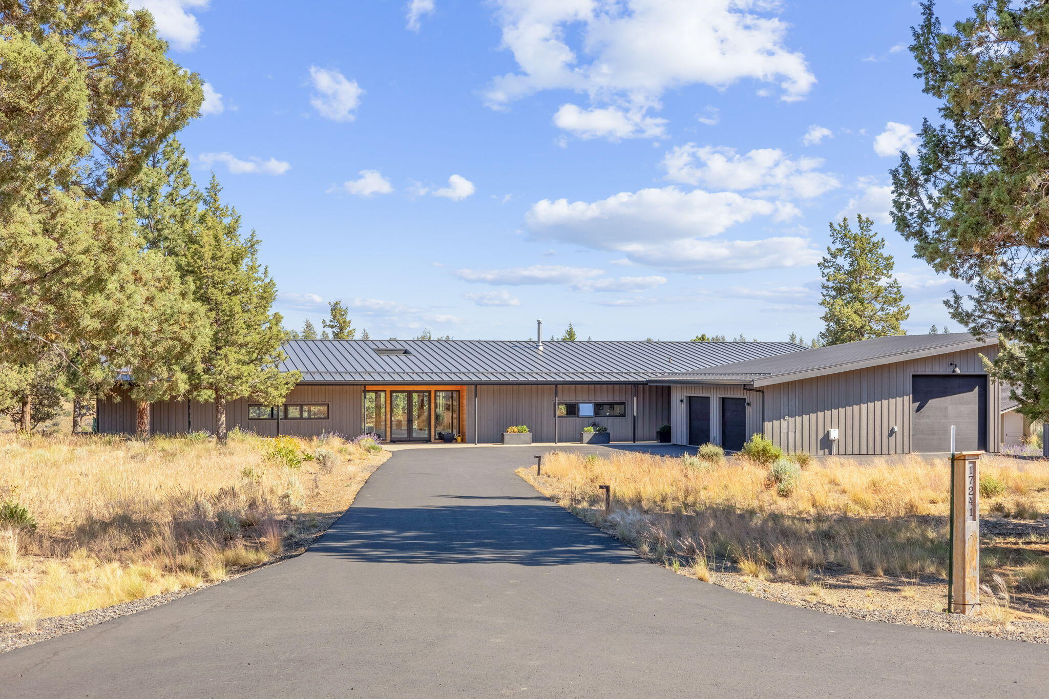 17241 Mountain View Road Sisters, OR 97759 - Photo 1 of 69 1-web-or-mls-01