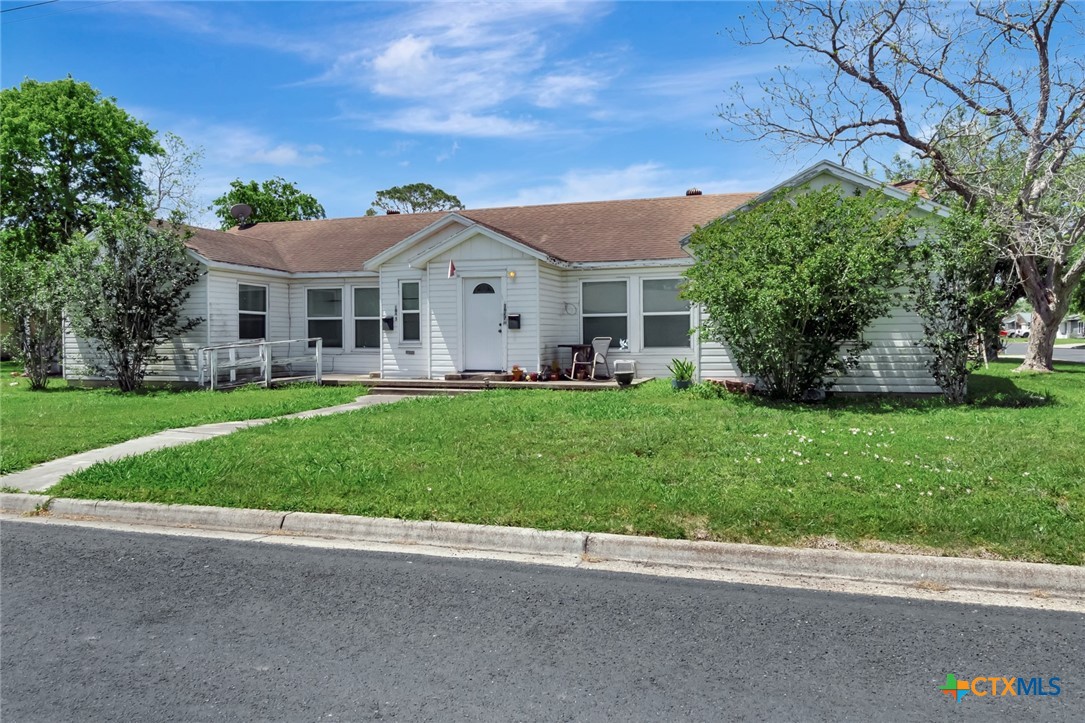1005 Mac Arthur Street Victoria, TX 77901 - Photo 32 of 38
