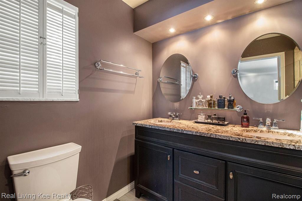 61 North Duval Road Grosse Pointe Shores, MI 48236 - Photo 16 of 33