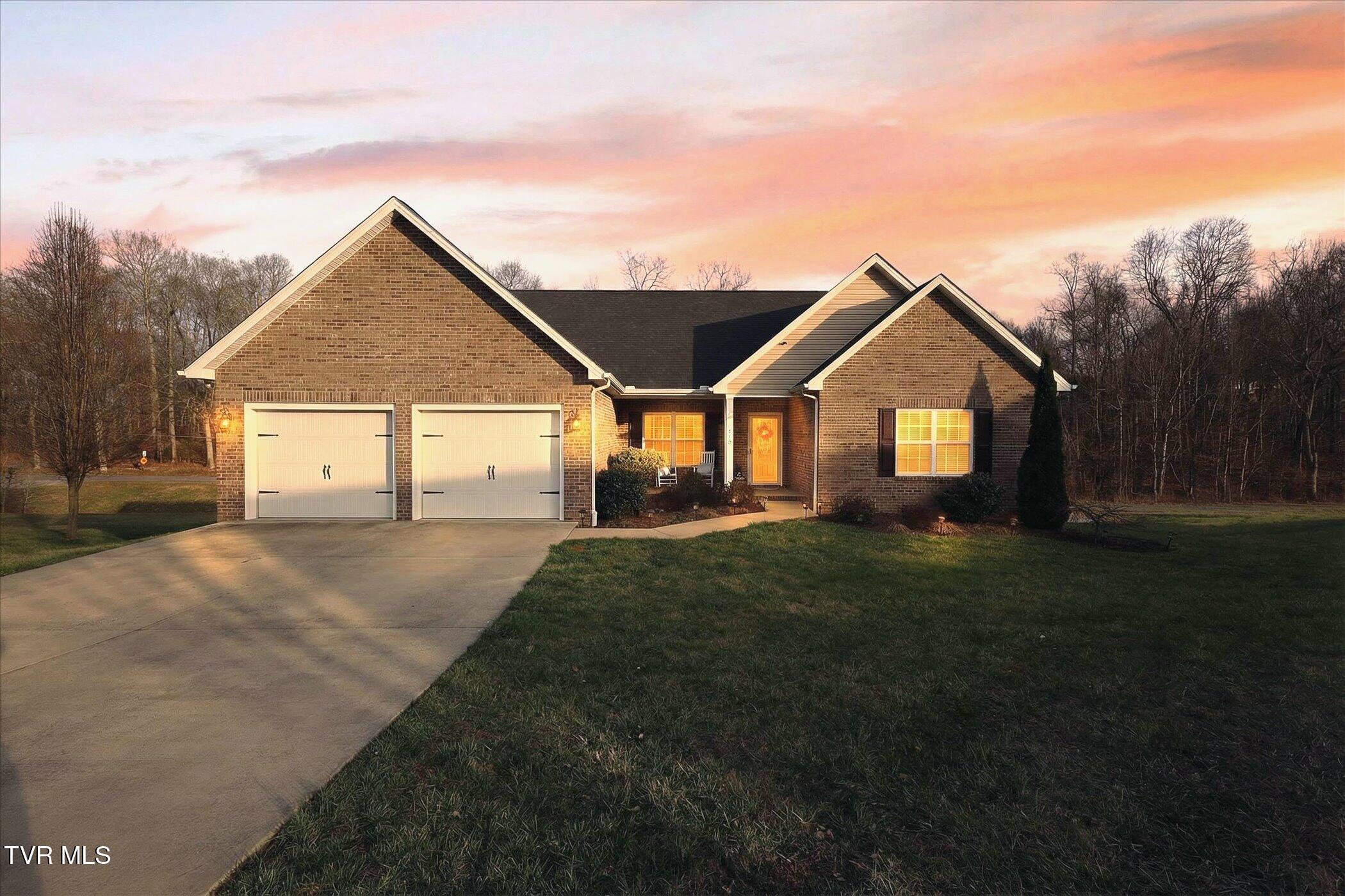 512 Cameron Court Jonesborough, TN 37659 - Photo 2 of 48 01-512-Cameron-Ct-Jonesborough-TN-37659-