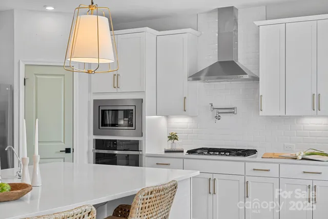 $715,000 | 2253 Masons Bend Drive, Fort Mill, SC 29708