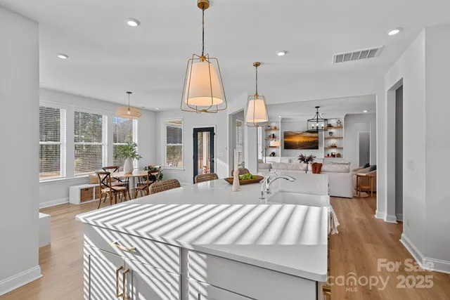 $715,000 | 2253 Masons Bend Drive, Fort Mill, SC 29708