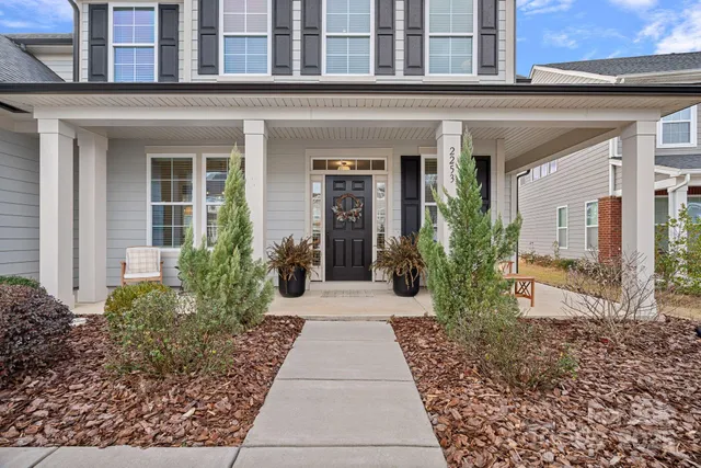 $715,000 | 2253 Masons Bend Drive, Fort Mill, SC 29708