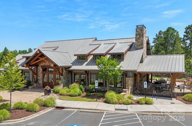 $715,000 | 2253 Masons Bend Drive, Fort Mill, SC 29708