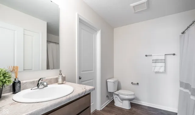 $250,000 | 10803 Penwell Way, Indianapolis, IN 46235