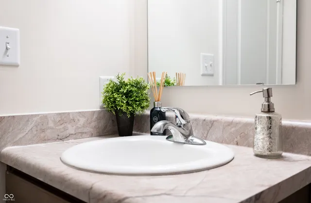 $250,000 | 10803 Penwell Way, Indianapolis, IN 46235