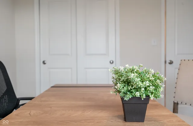 $250,000 | 10803 Penwell Way, Indianapolis, IN 46235