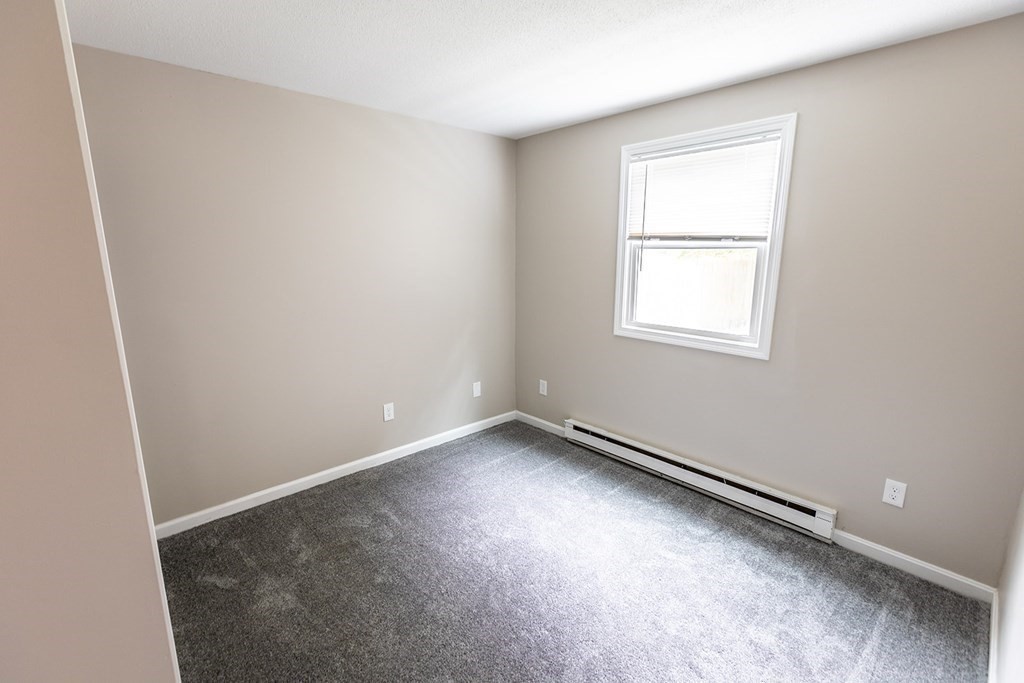 138 Denver Street Springfield, MA 01109 - Photo 14 of 23 Gallery Image 14