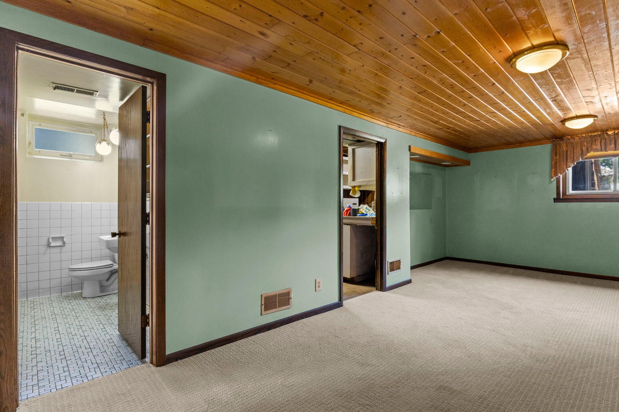 2515 Hillview Road Mounds View, MN 55112 - Photo 24 of 65 Gallery Image 24