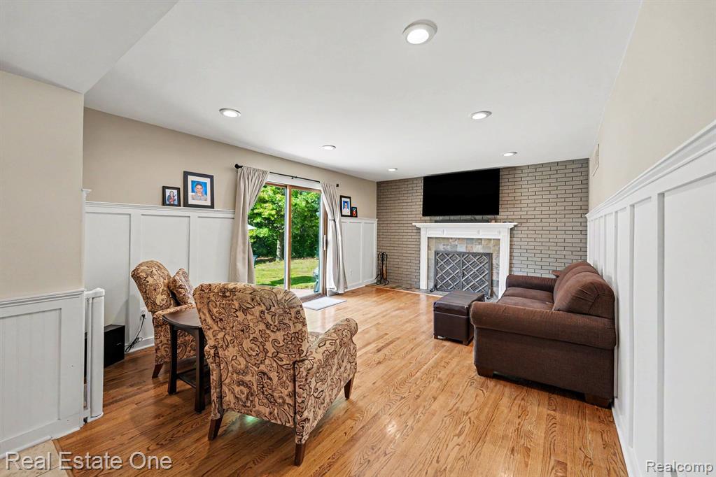 2242 West Wattles Road Troy, MI 48098 - Photo 9 of 30