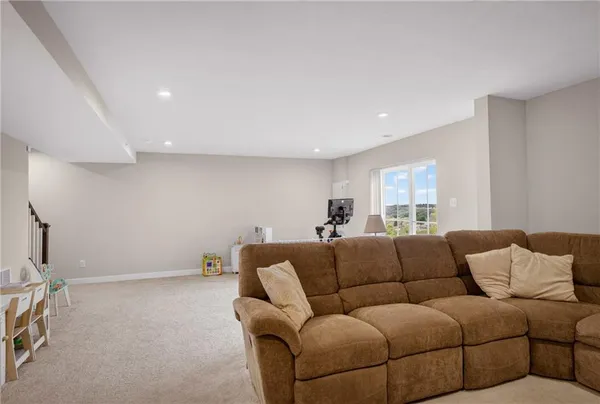 $400,000 | 471 Dogwood Lane, McDonald, PA 15057
