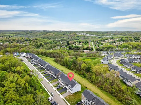 $400,000 | 471 Dogwood Lane, McDonald, PA 15057