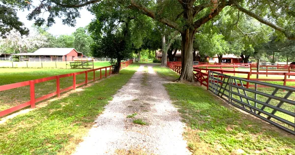 $749,500 | 25429 Hardin Store Road, Pinehurst, TX 77362