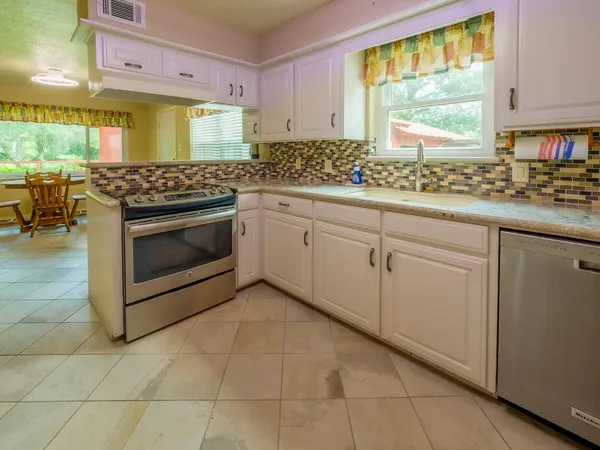 $749,500 | 25429 Hardin Store Road, Pinehurst, TX 77362