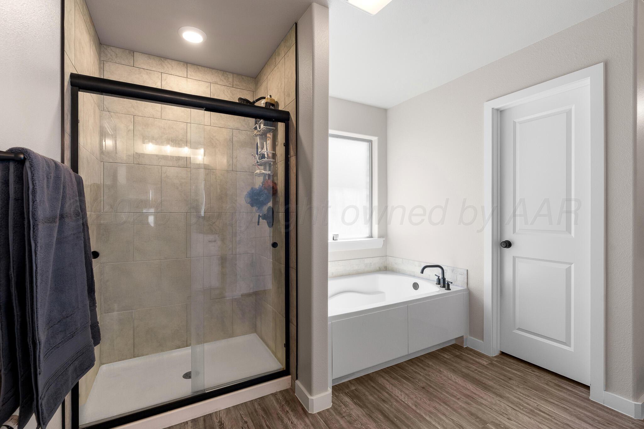 1542 Lullwater Road Amarillo, TX 79118 - Photo 23 of 46 BATHROOM