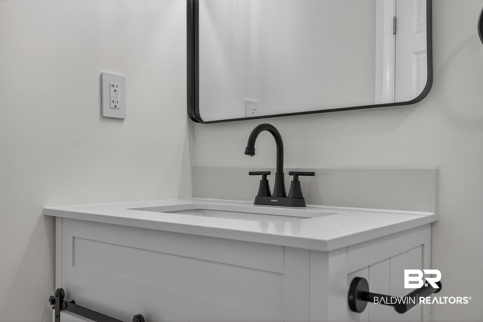 10650 Old Pascagoula Road Theodore, AL 36582 - Photo 38 of 77 Bathroom featuring vanity