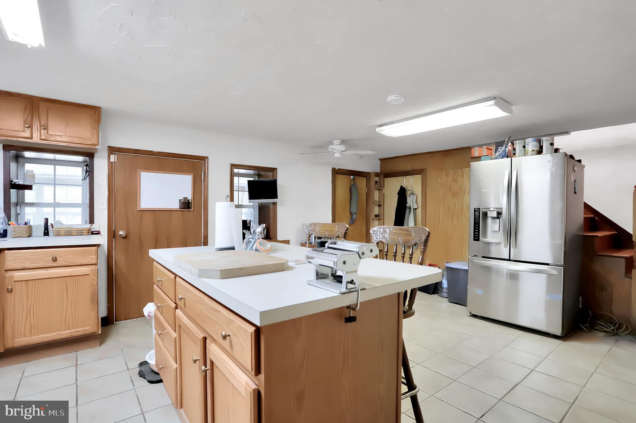 8802 Mapleville Road Mount Airy, MD 21771 - Photo 7 of 31 Kitchen