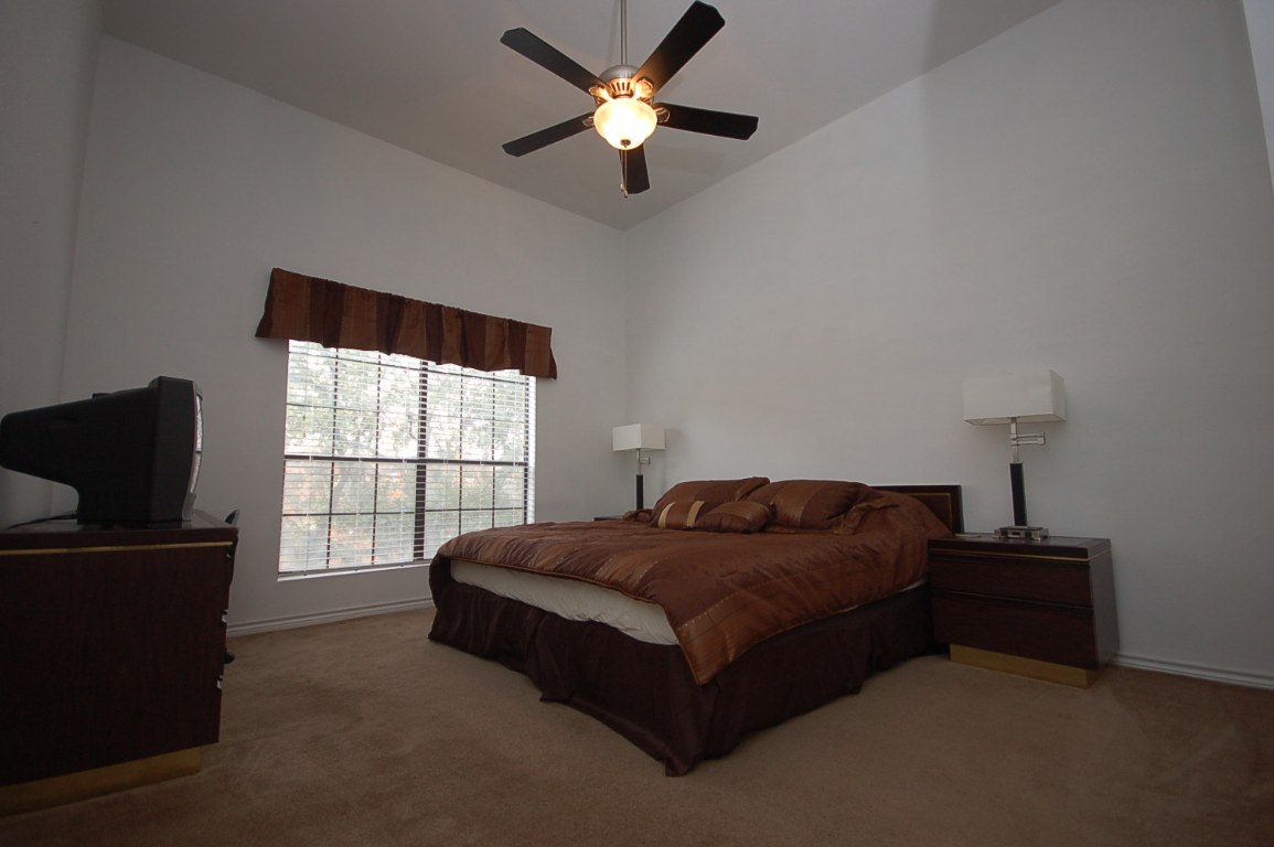 1908 San Antonio Street, Unit 312 Austin, TX 78705 - Photo 4 of 7