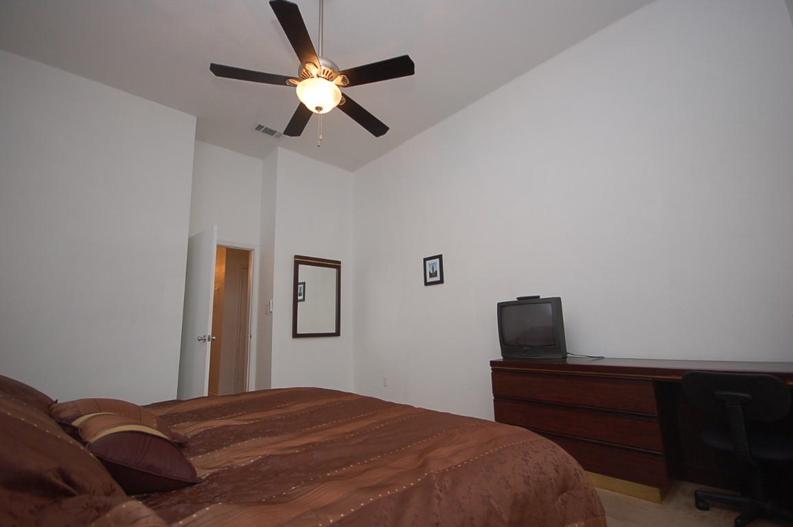 1908 San Antonio Street, Unit 312 Austin, TX 78705 - Photo 5 of 7