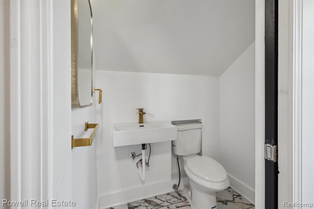 19142 Burt Road Detroit, MI 48219 - Photo 20 of 23