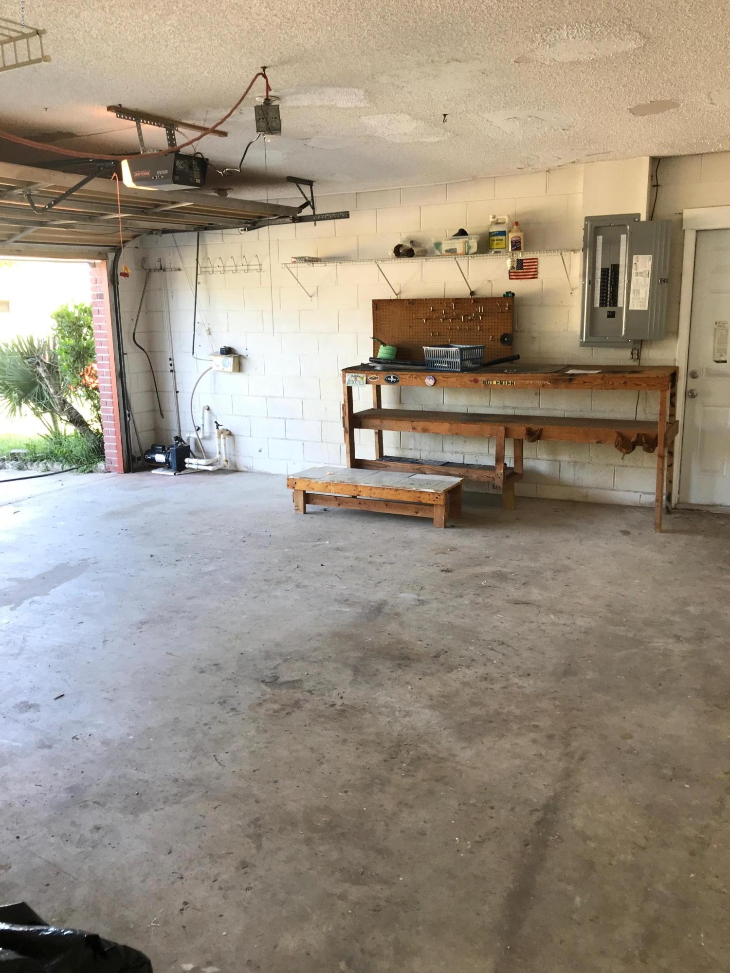 1113 Morgan Road Port Orange, FL 32129 - Photo 21 of 26 Garage2
