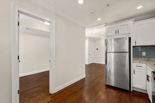 $2,700 | 39 West Walnut Street, Unit 1, Boston, MA 02119