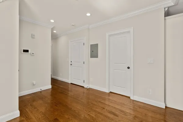 $2,700 | 39 West Walnut Street, Unit 1, Boston, MA 02119