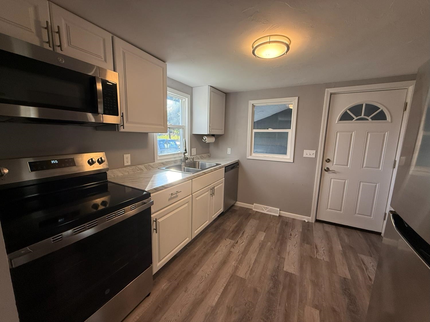 1620 East Randall Avenue Appleton, WI 54911 - Photo 4 of 30