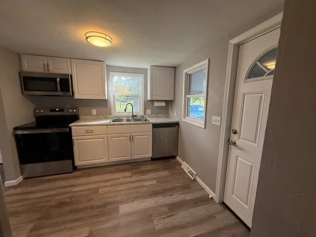 $238,499 | 1620 East Randall Avenue, Appleton, WI 54911