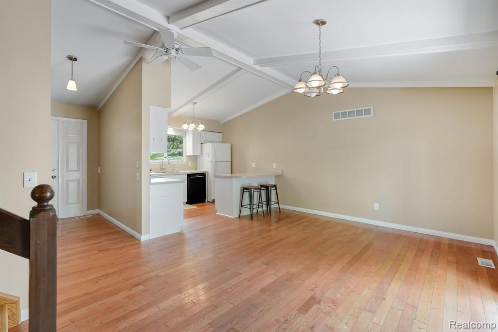 3799 Rohr Road Lake Orion, MI 48359 - Photo 4 of 15