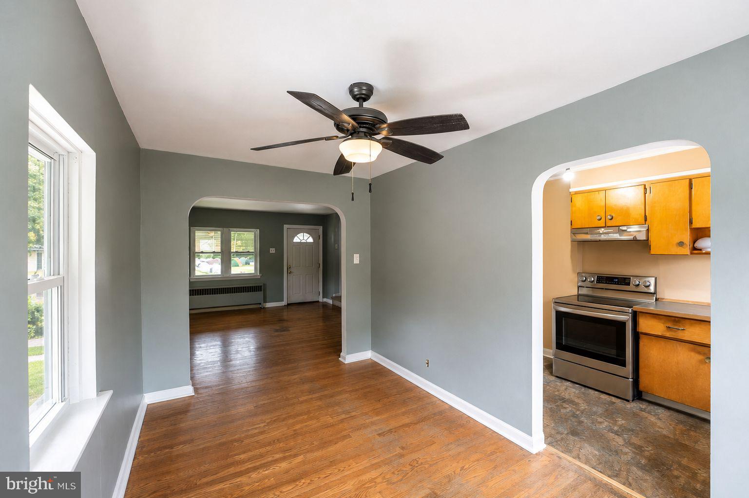 9 David Road Bridgeport, PA 19406 - Photo 8 of 28 Dining room