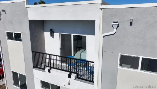 $599,000 | 4980 Ocean View Boulevard, Unit P, San Diego, CA 92113