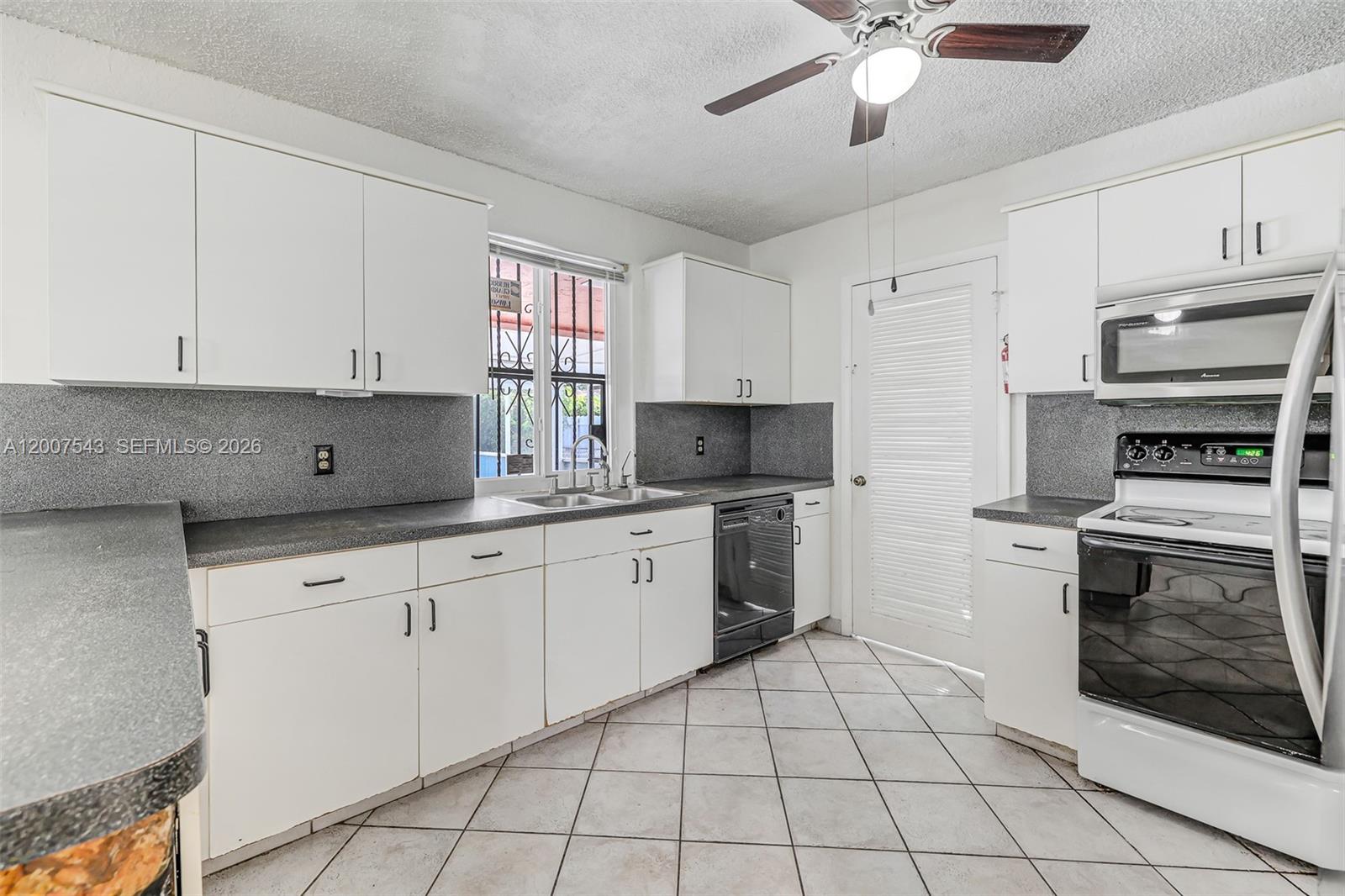 9610 Southwest 16th Street Miami, FL 33165 - Photo 14 of 41