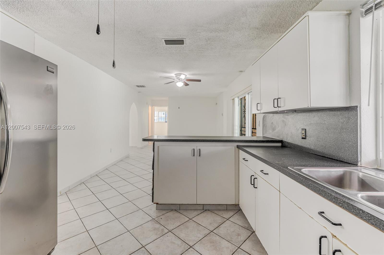 9610 Southwest 16th Street Miami, FL 33165 - Photo 15 of 41