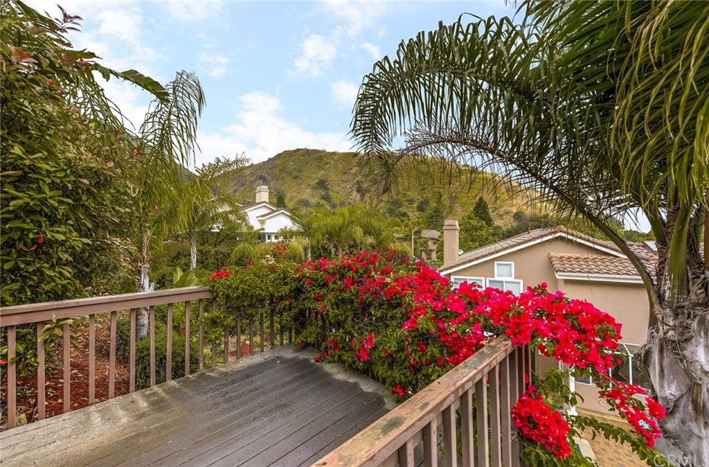 4224 San Ramon Drive Corona, CA 92882 - Photo 13 of 43 Upper viewing Deck. City Light views!