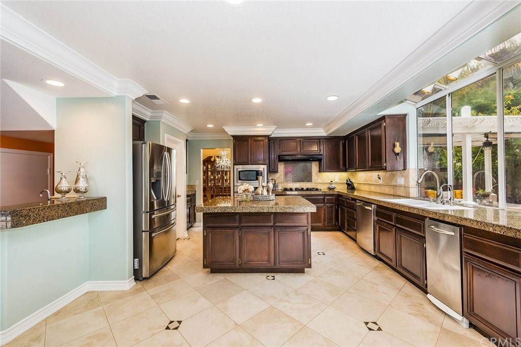 4224 San Ramon Drive Corona, CA 92882 - Photo 23 of 43