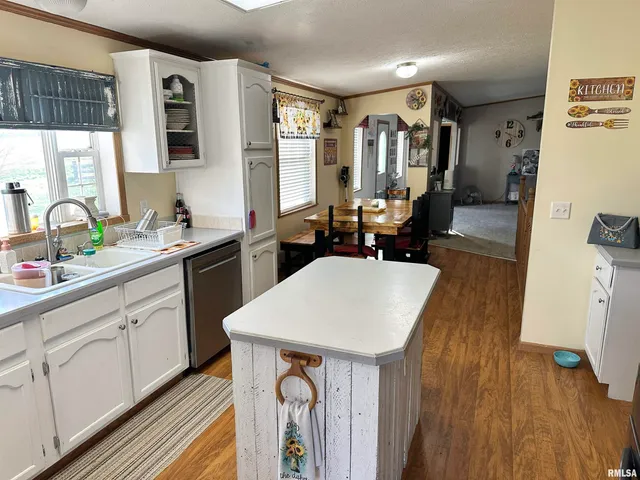 $198,000 | 1219 Buchanan Road, Iuka, IL 62849