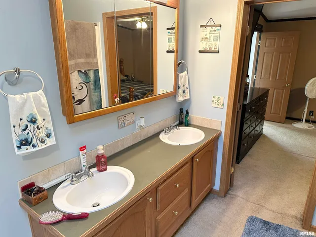 $198,000 | 1219 Buchanan Road, Iuka, IL 62849