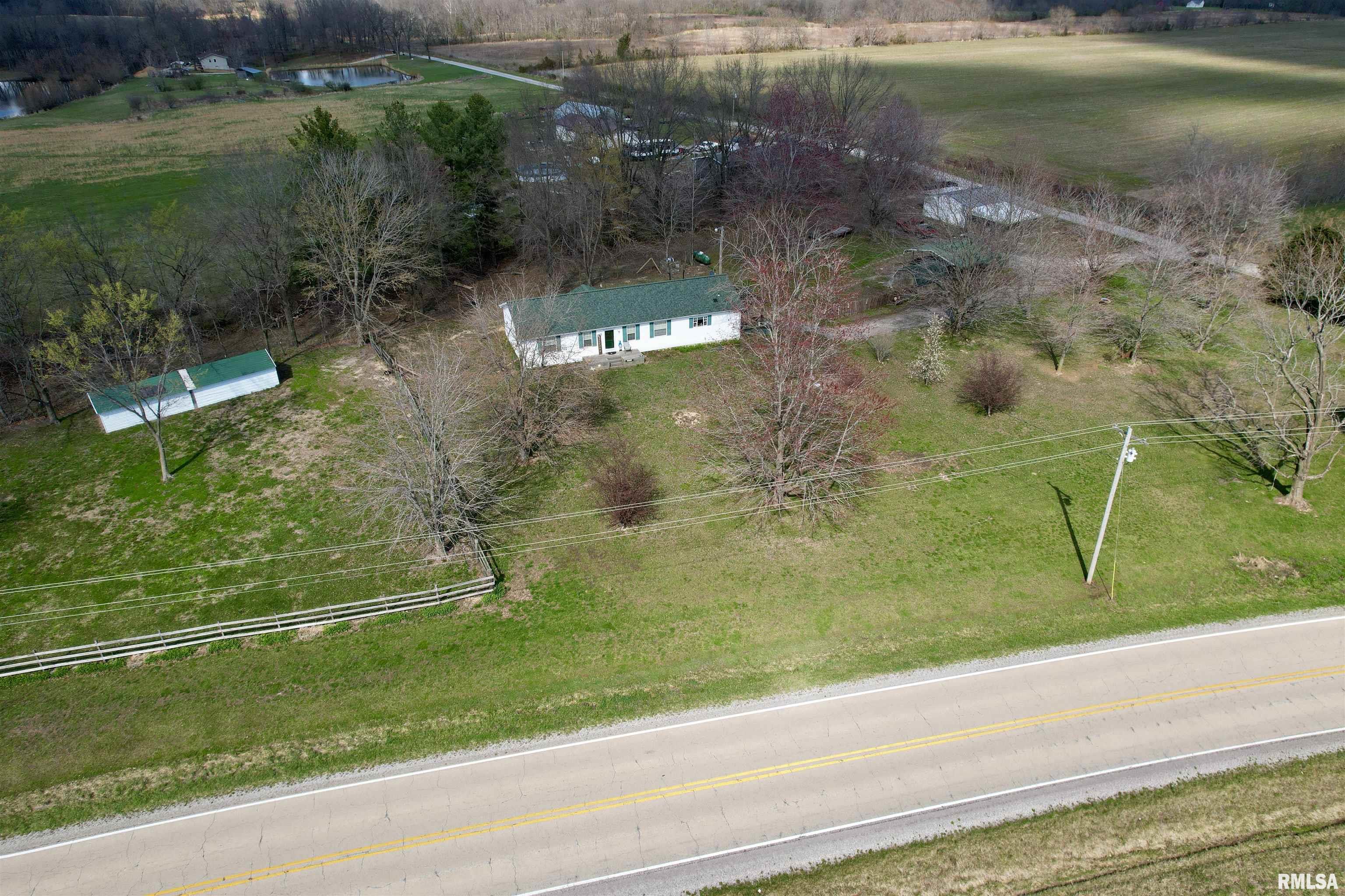 1219 Buchanan Road Iuka, IL 62849 - Photo 3 of 74