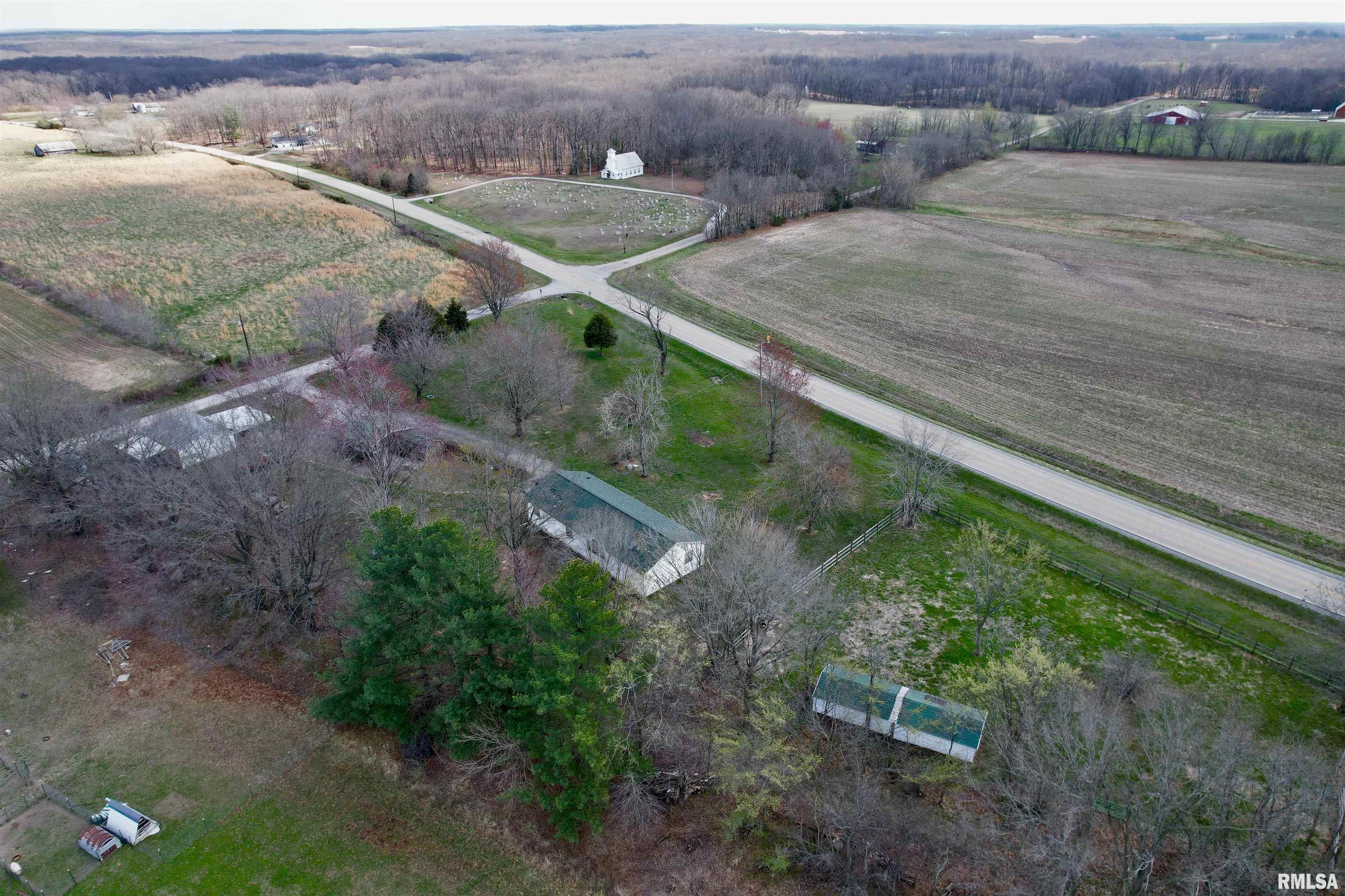 1219 Buchanan Road Iuka, IL 62849 - Photo 46 of 74