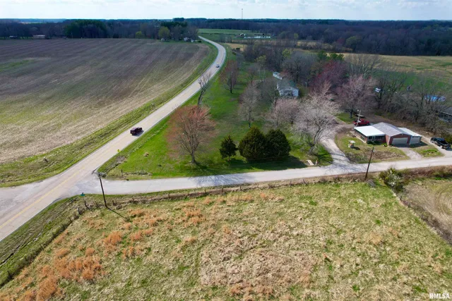 $198,000 | 1219 Buchanan Road, Iuka, IL 62849