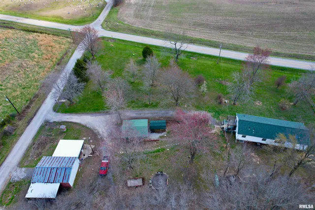 $198,000 | 1219 Buchanan Road, Iuka, IL 62849