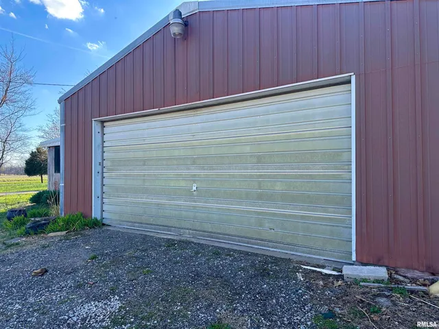 $198,000 | 1219 Buchanan Road, Iuka, IL 62849