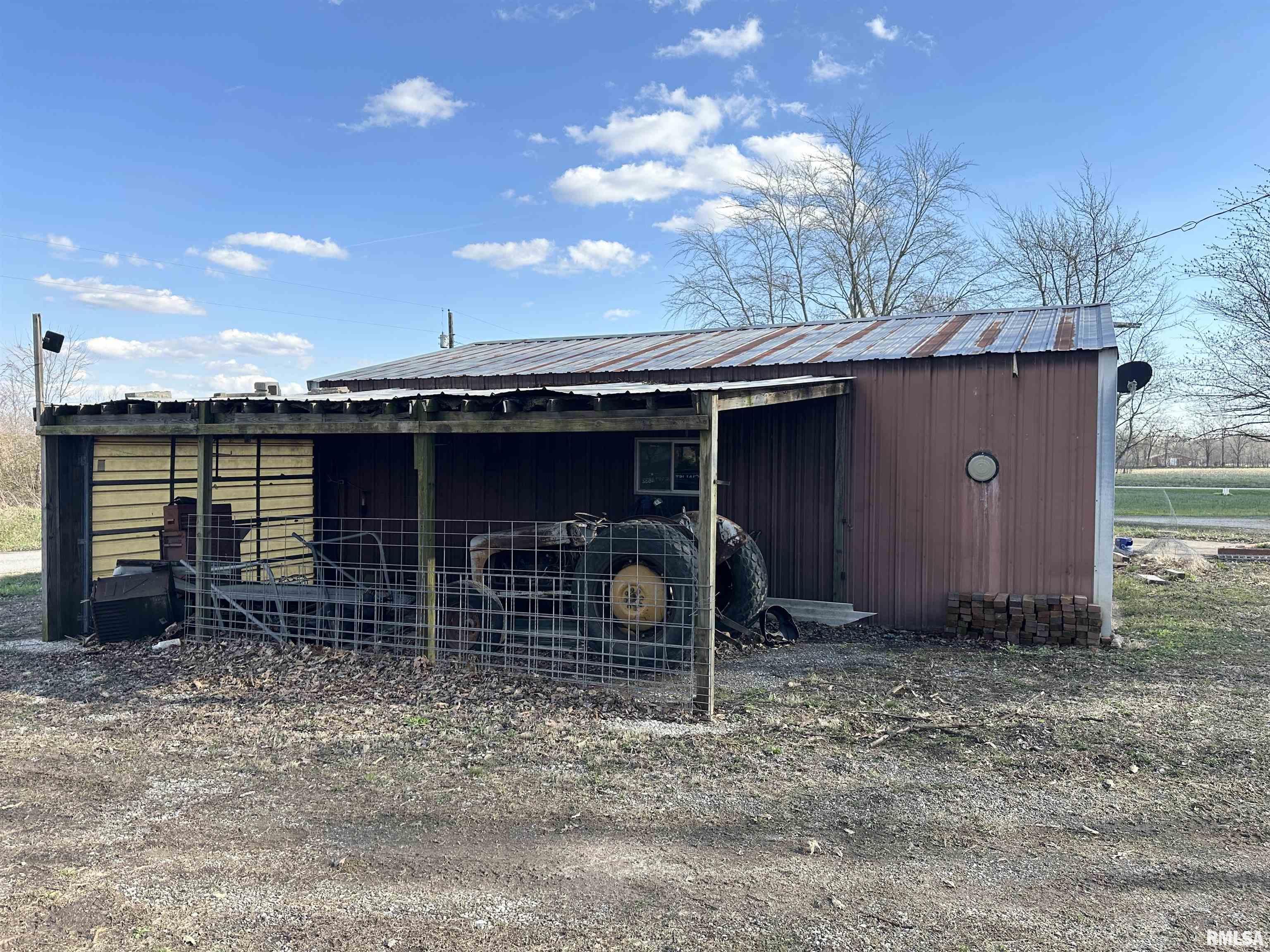 1219 Buchanan Road Iuka, IL 62849 - Photo 56 of 74