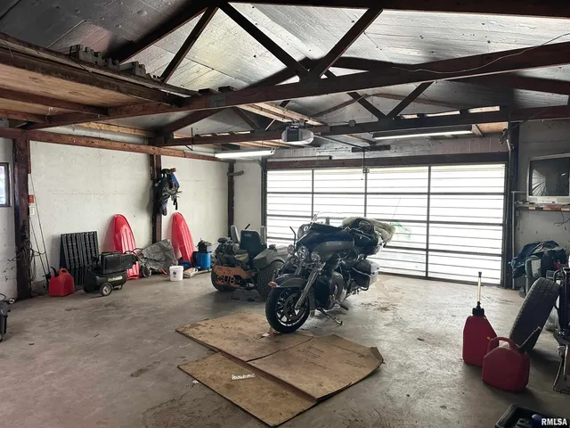 $198,000 | 1219 Buchanan Road, Iuka, IL 62849