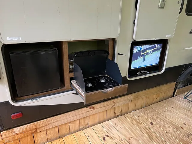 $1,550 | 321 25th Street, Ellijay, GA 30540