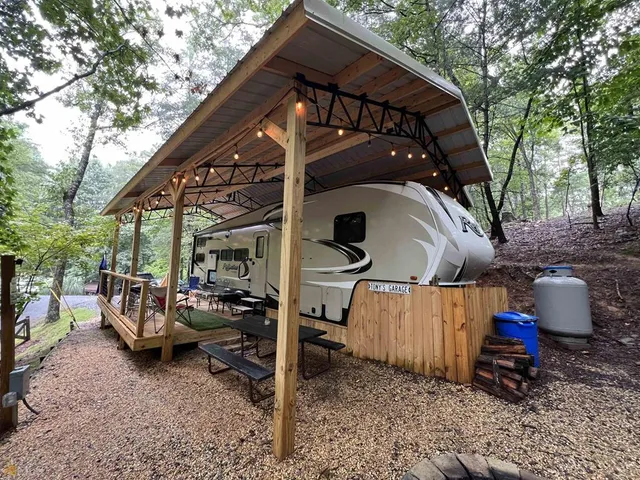 $1,550 | 321 25th Street, Ellijay, GA 30540