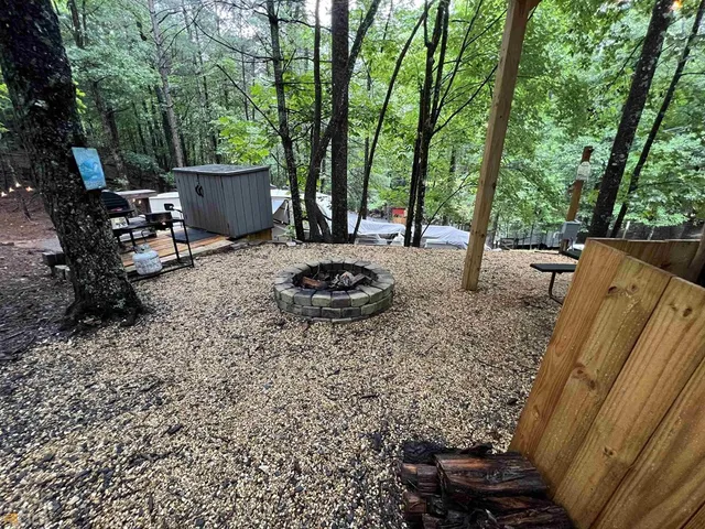 $1,550 | 321 25th Street, Ellijay, GA 30540